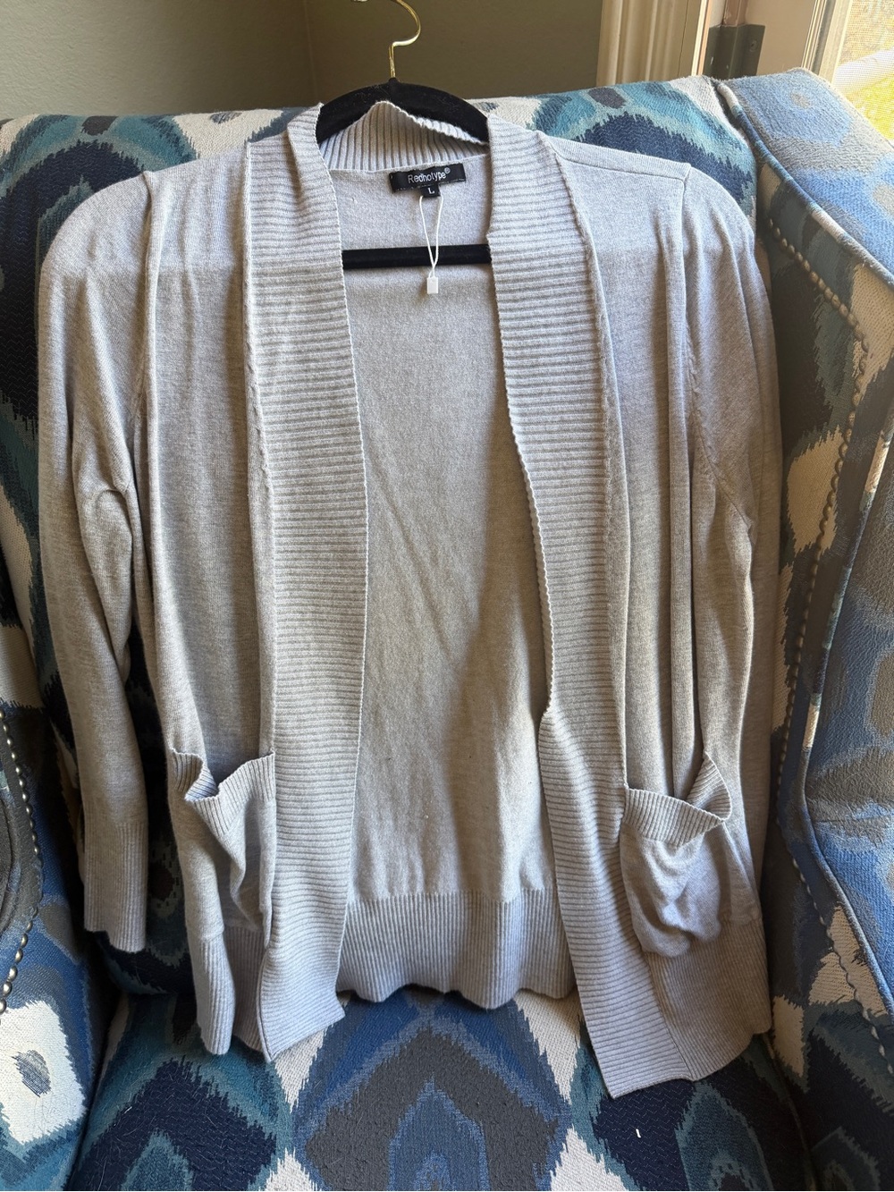 Light Gray Open Cardigan with Front Pockets